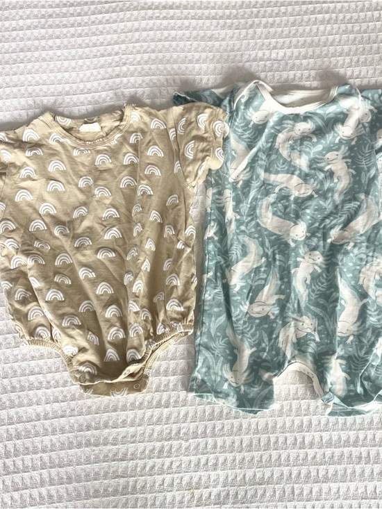 Siix Other - Organic Cotton Neutral Rainbow and Sea Creature Baby Onesies 12M